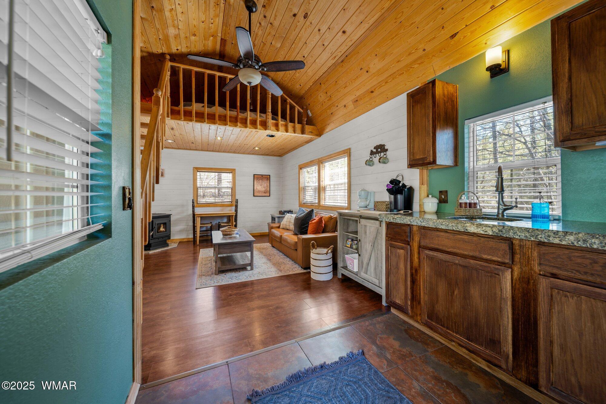 943 Backwoods Trail