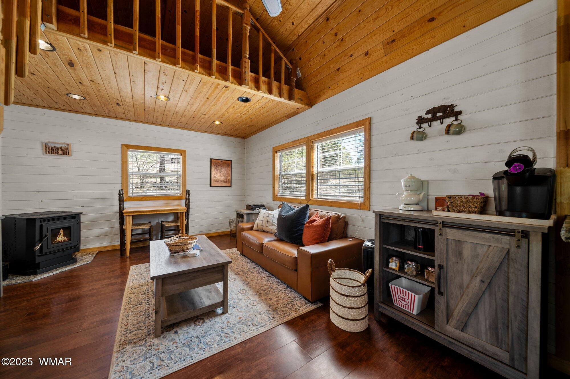943 Backwoods Trail