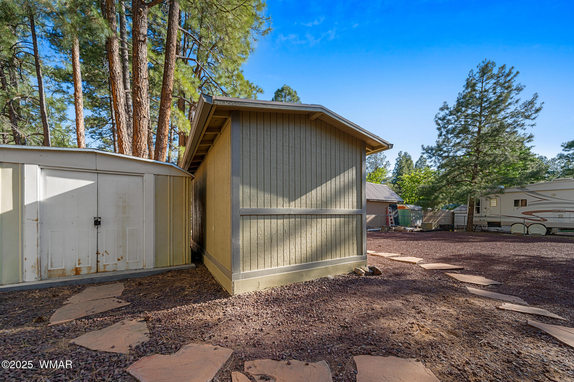 2681 W Reidhead