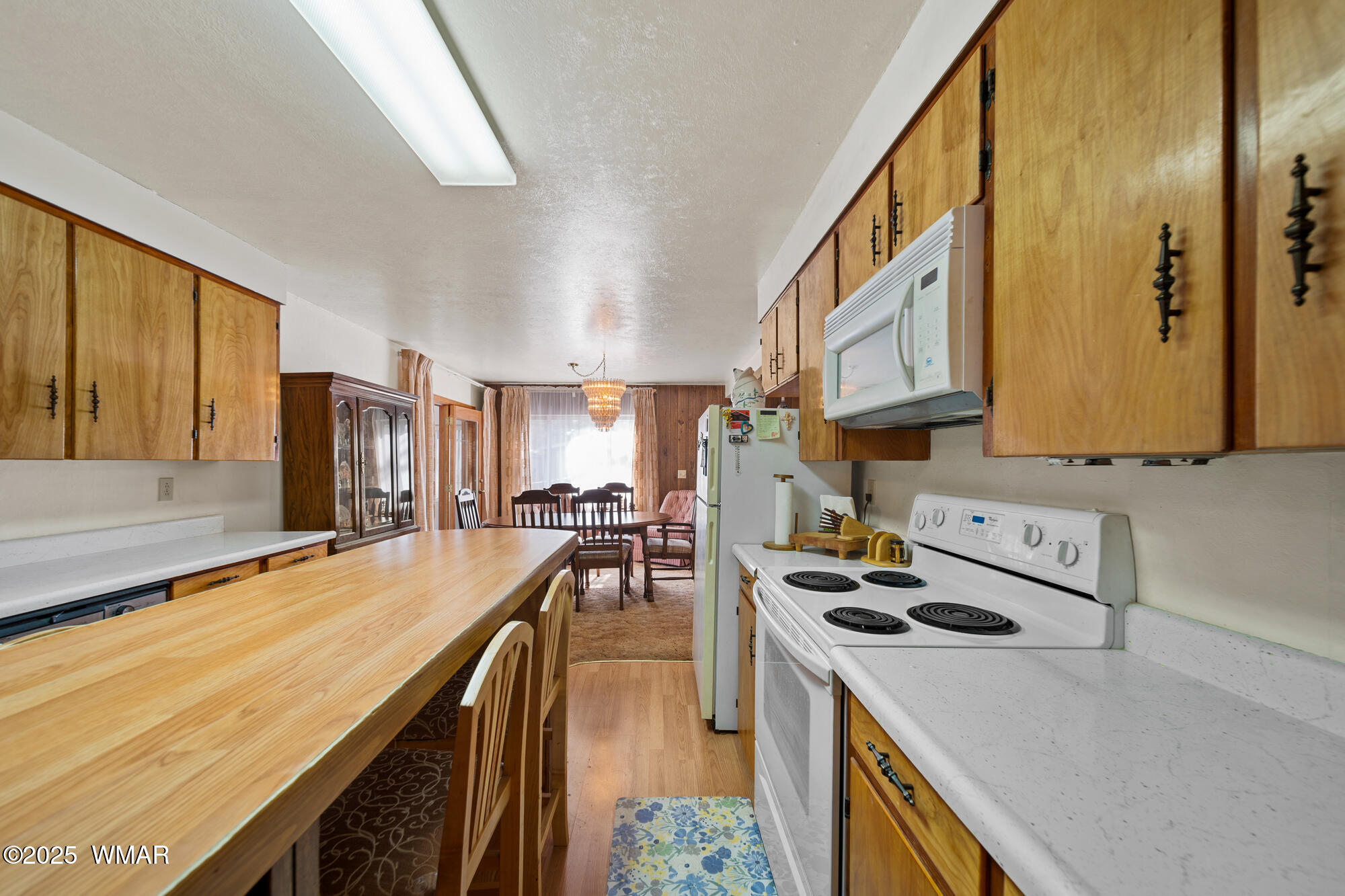 2681 W Reidhead