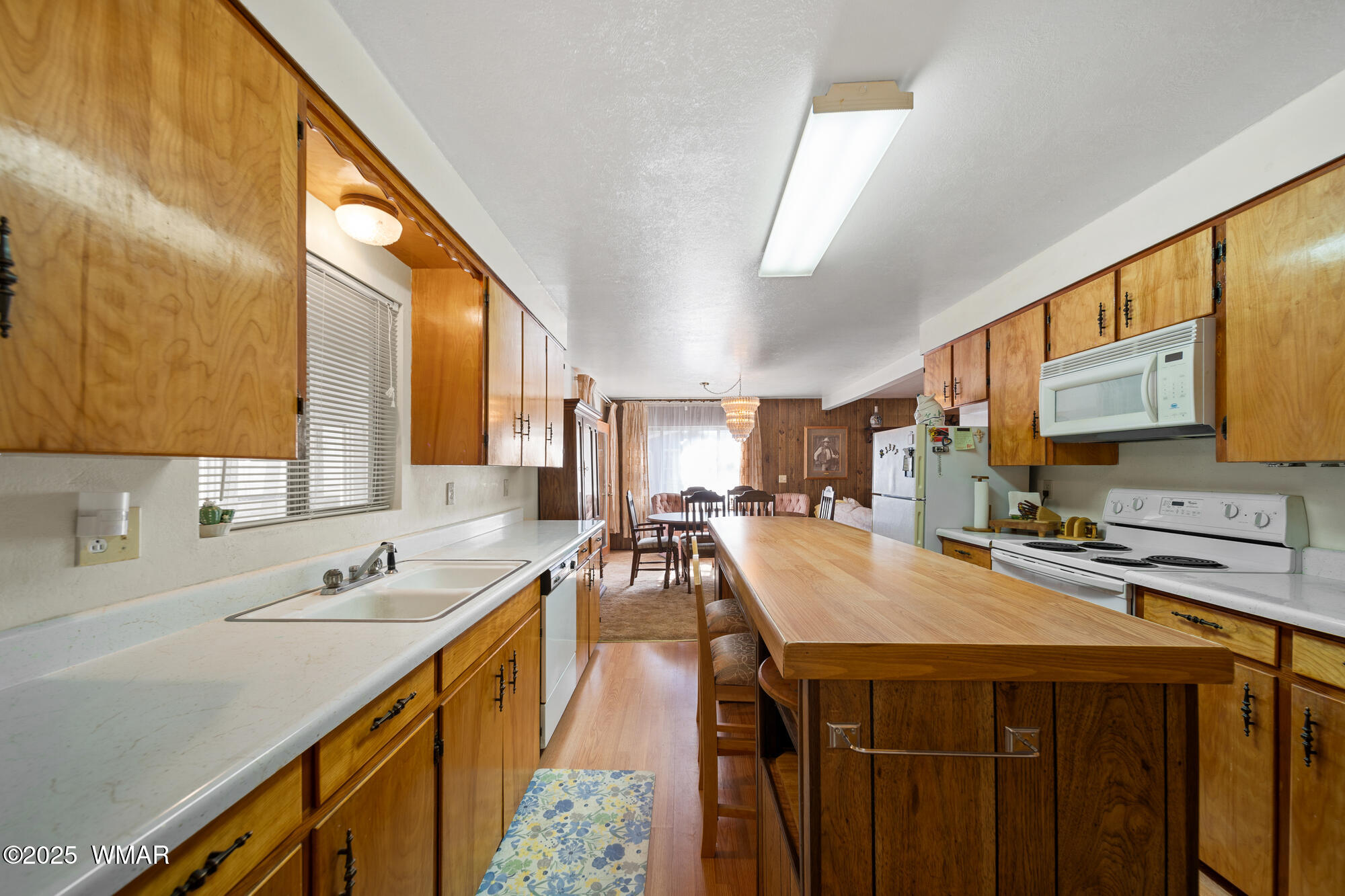 2681 W Reidhead
