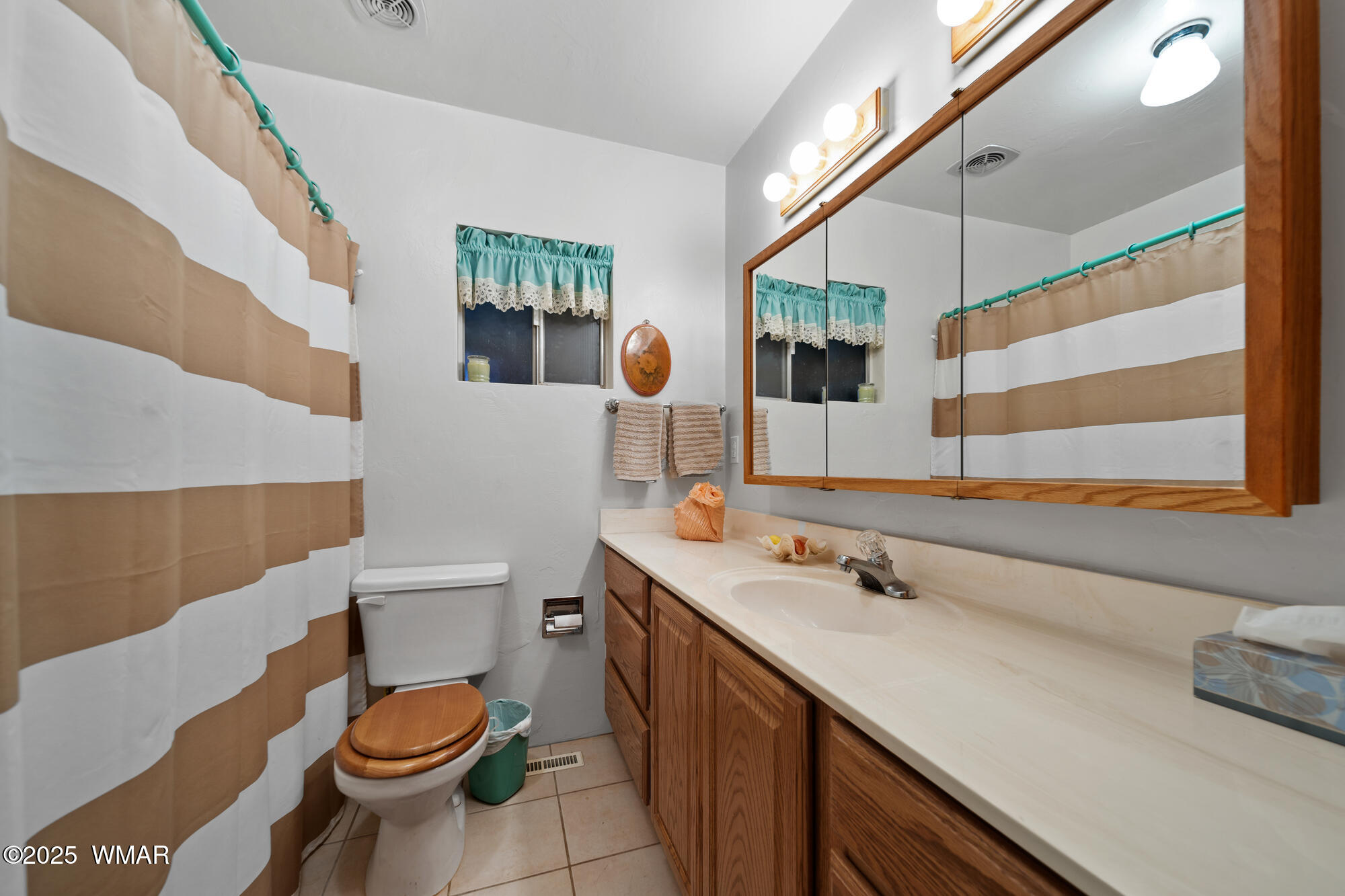 2681 W Reidhead