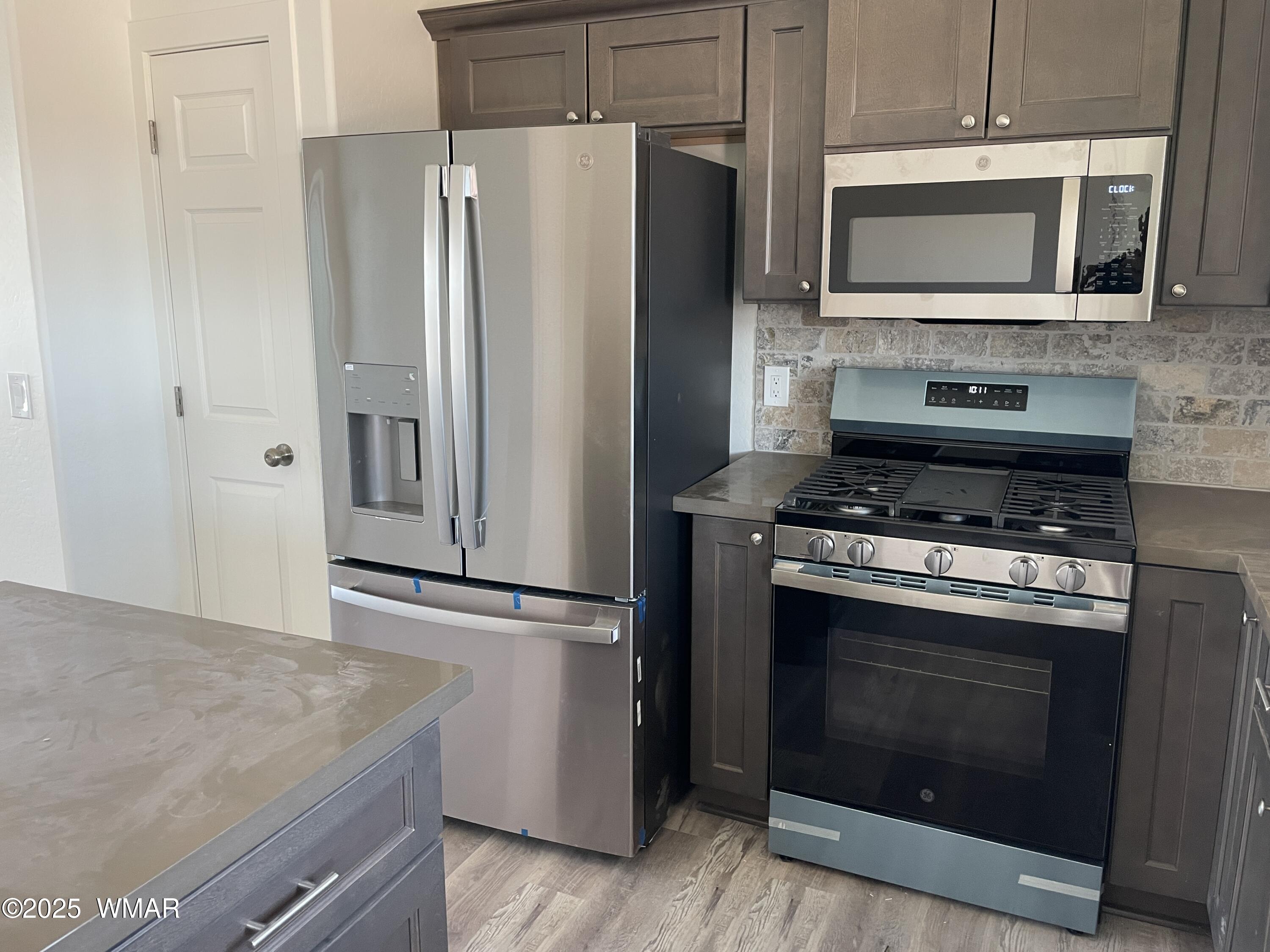 21 S Foothills Boulevard