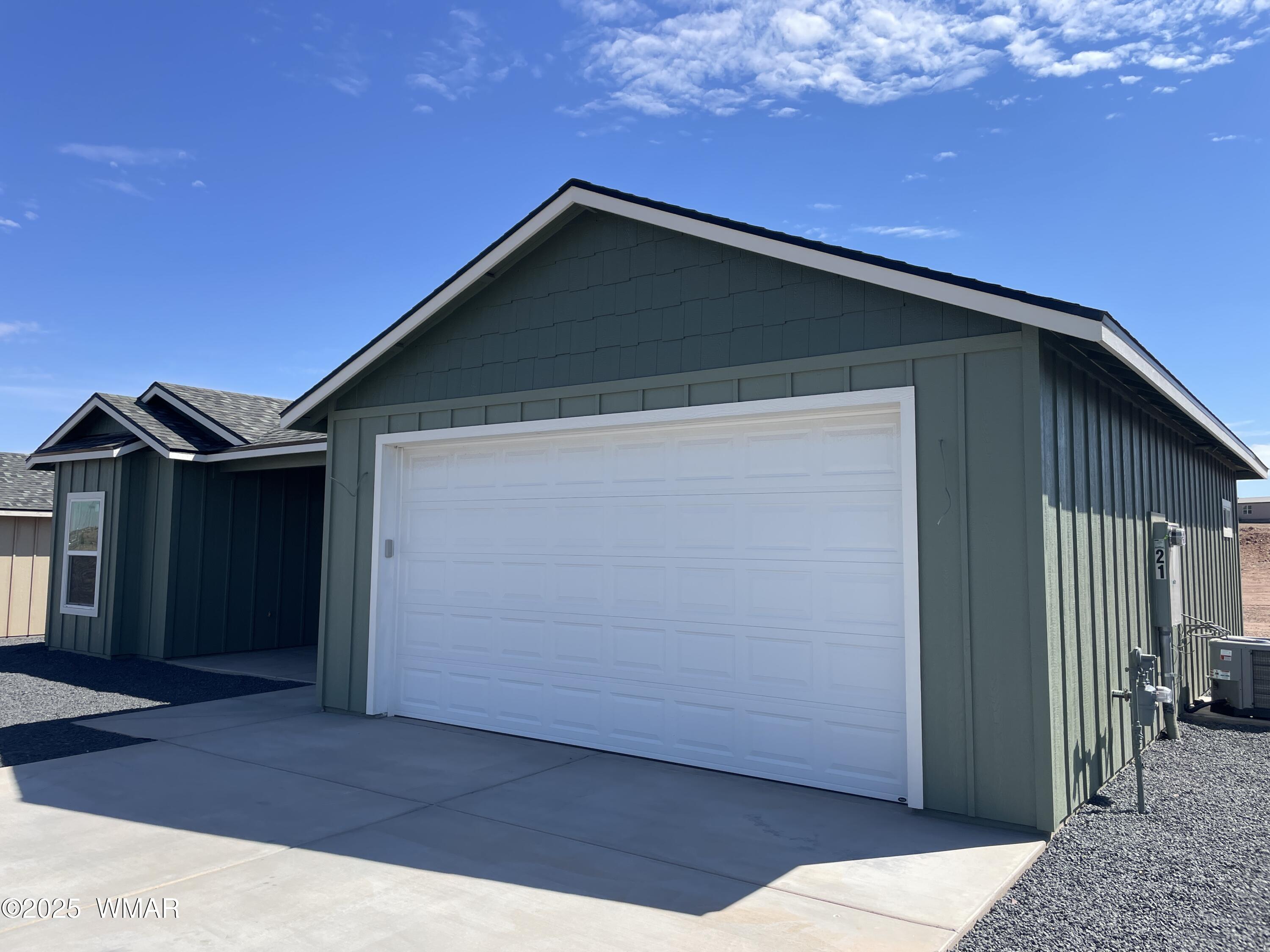 21 S Foothills Boulevard