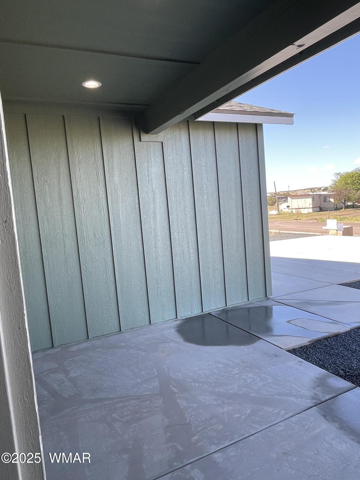 21 S Foothills Boulevard