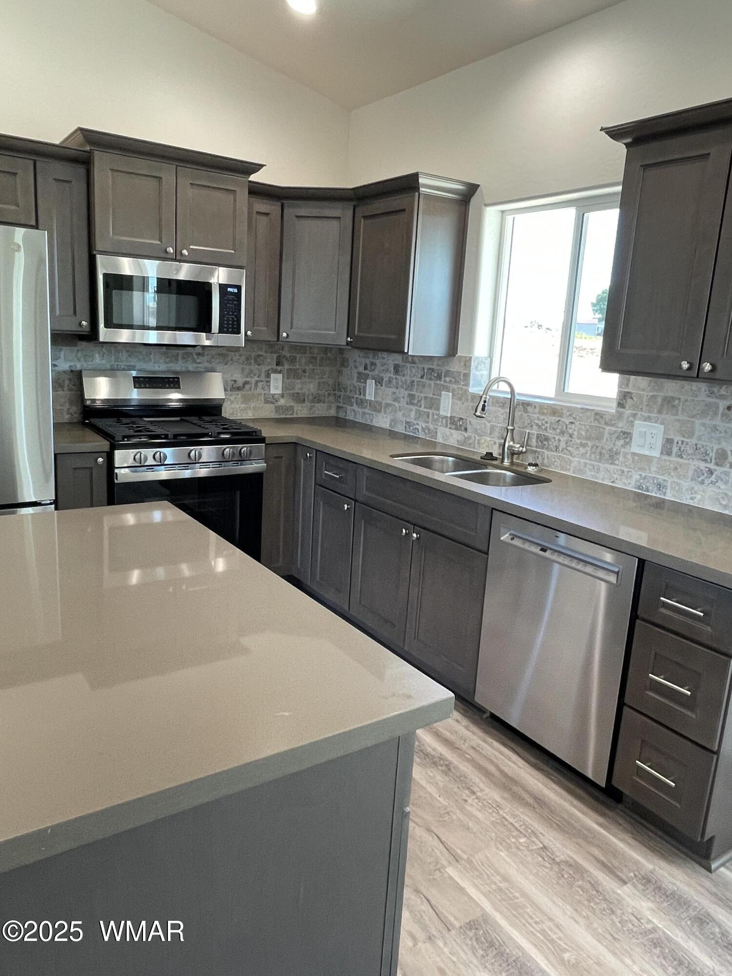 21 S Foothills Boulevard