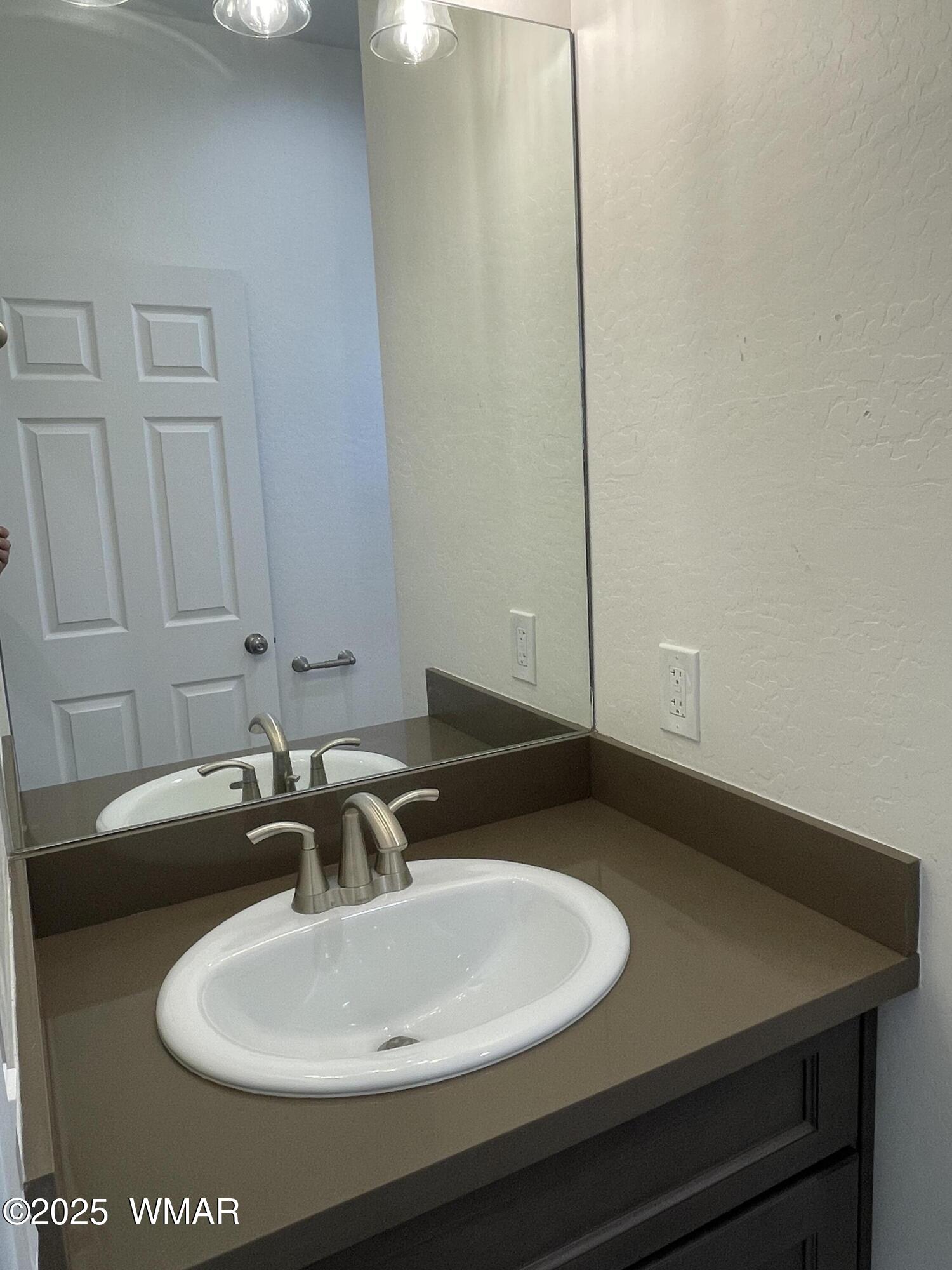 21 S Foothills Boulevard