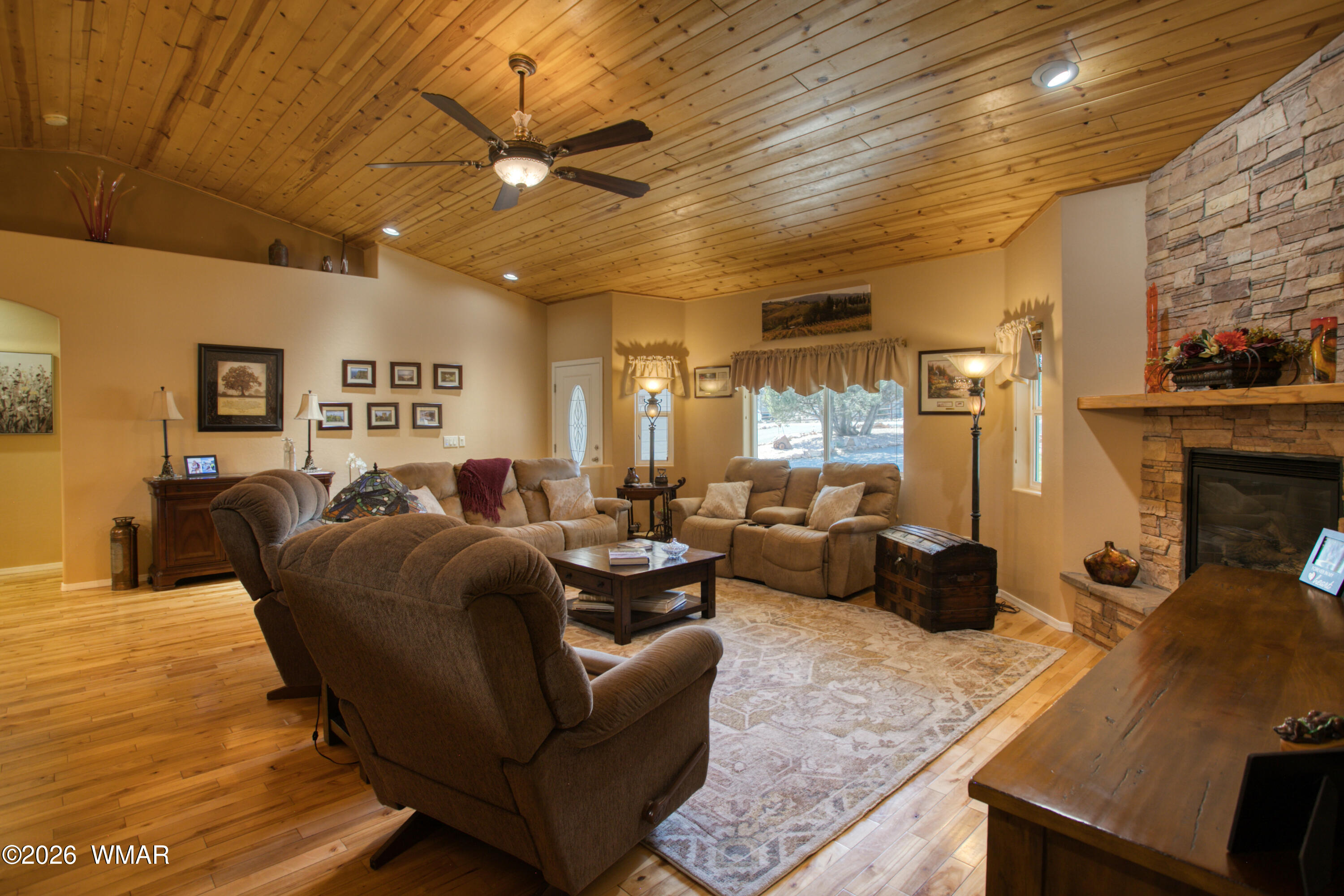 925 Wild Horse Road