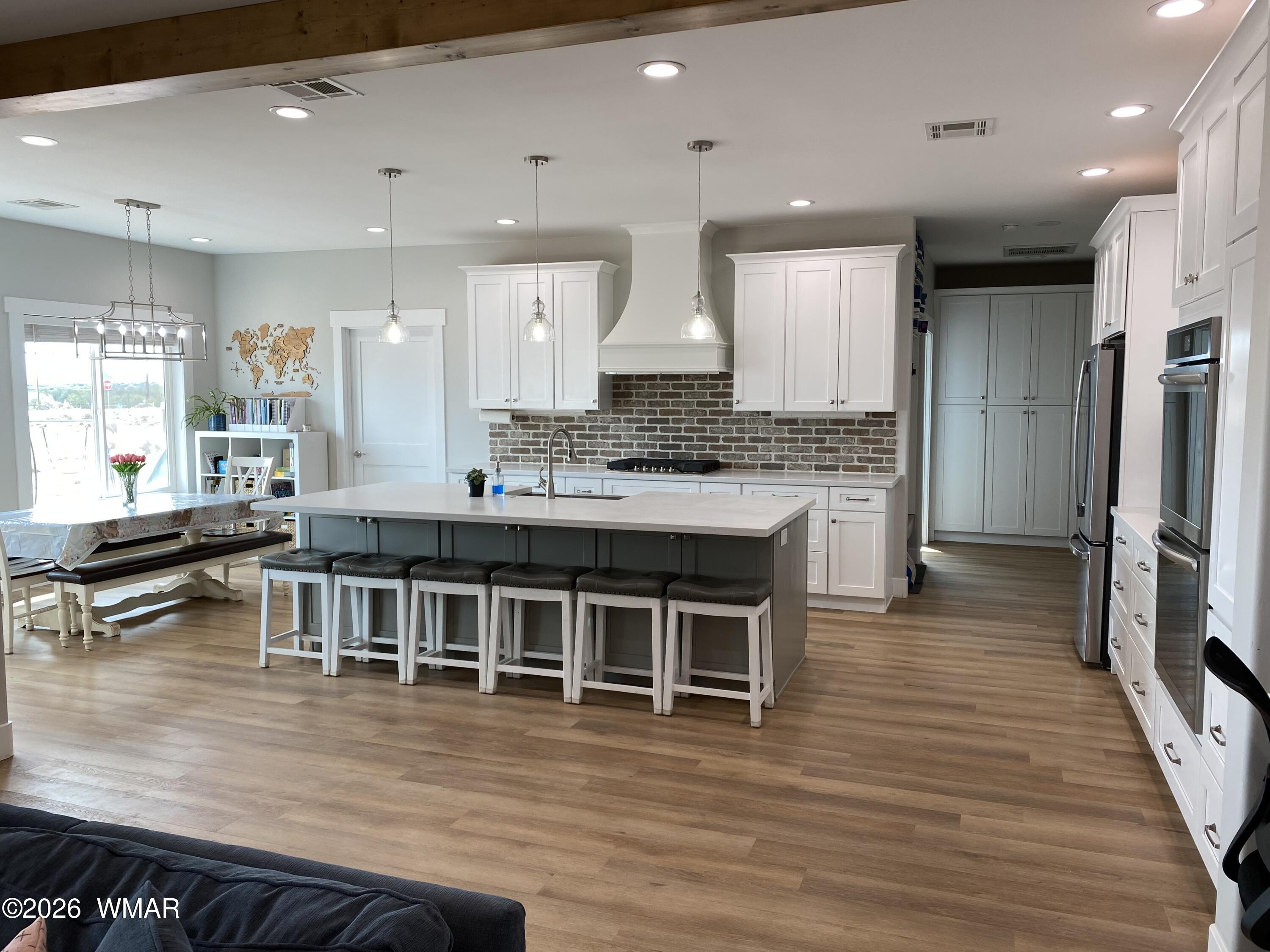 2158 W Elk Road