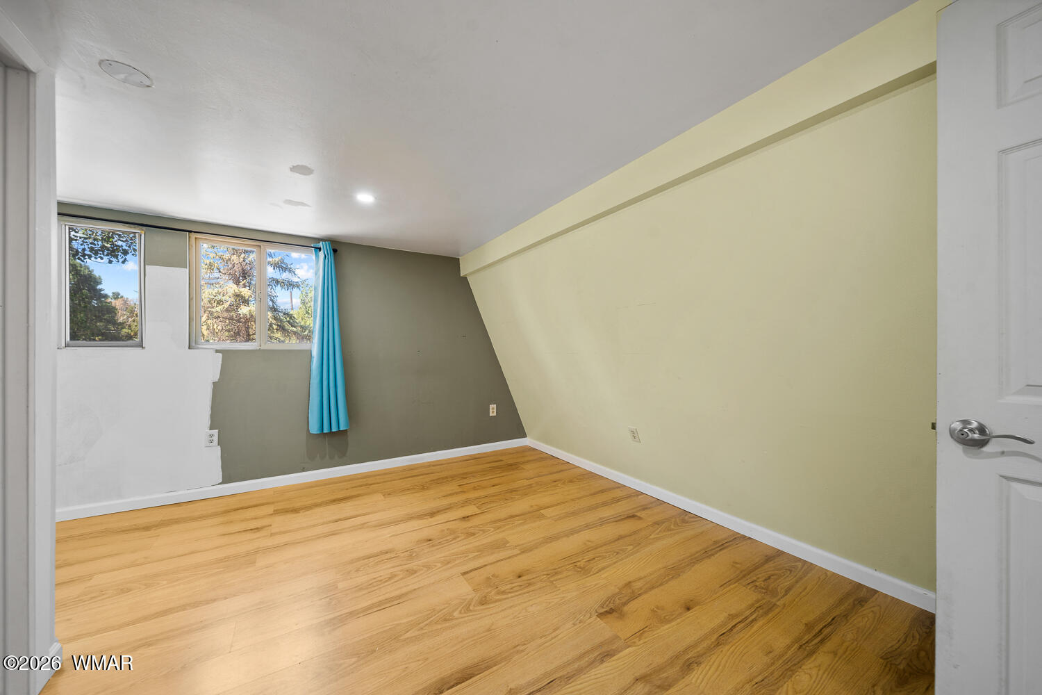 2961 Deer Trail