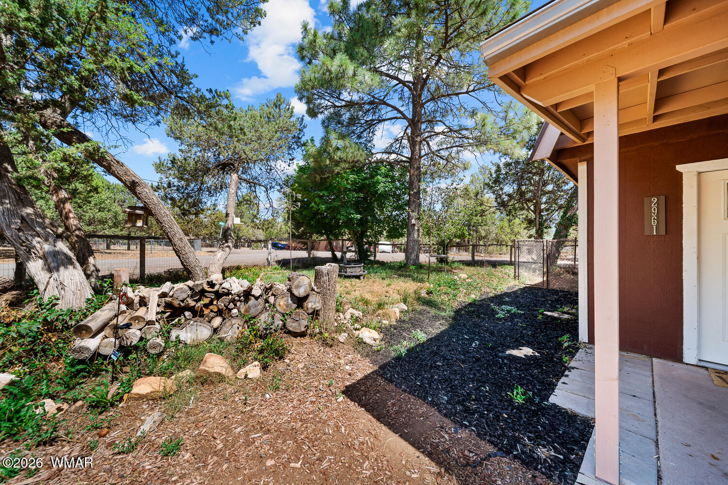 2961 Deer Trail