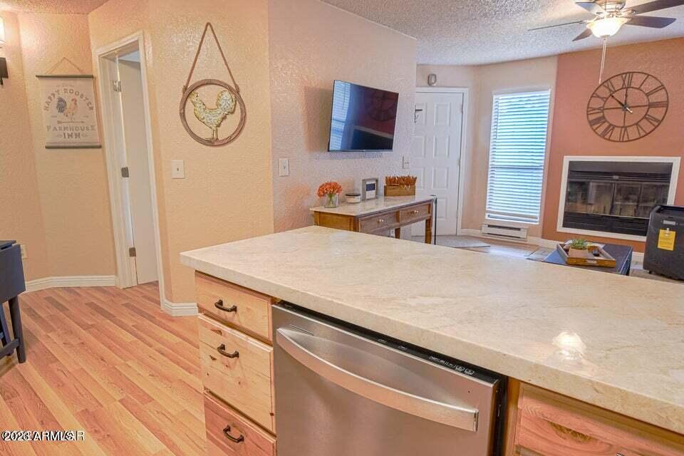 2700 S WHITE MOUNTAIN Road, 721