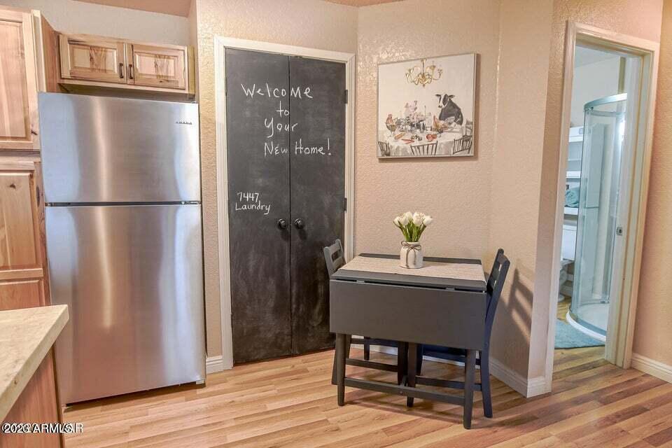 2700 S WHITE MOUNTAIN Road, 721