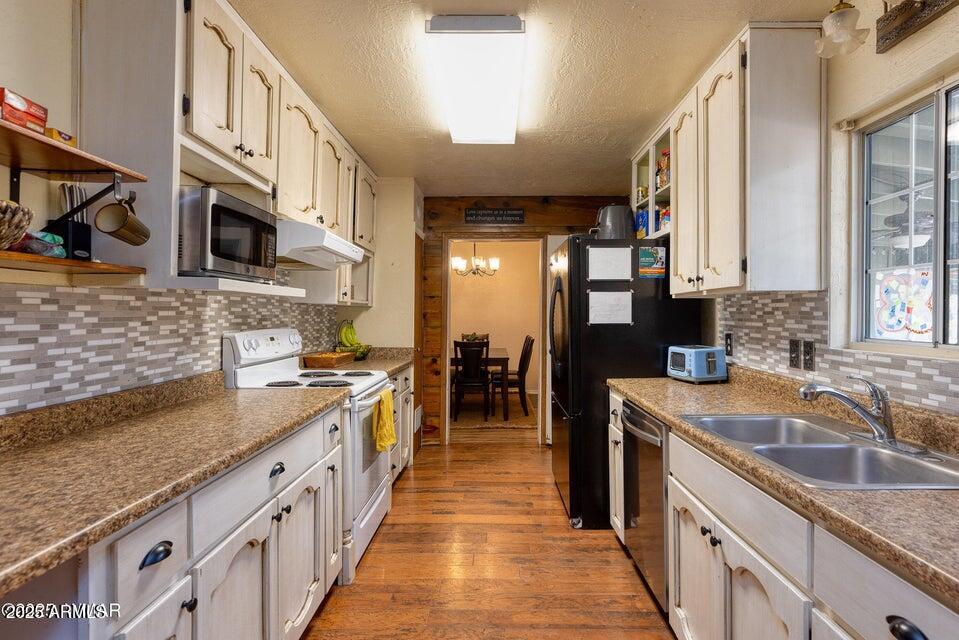 4966 SHERWOOD Drive, Lakeside