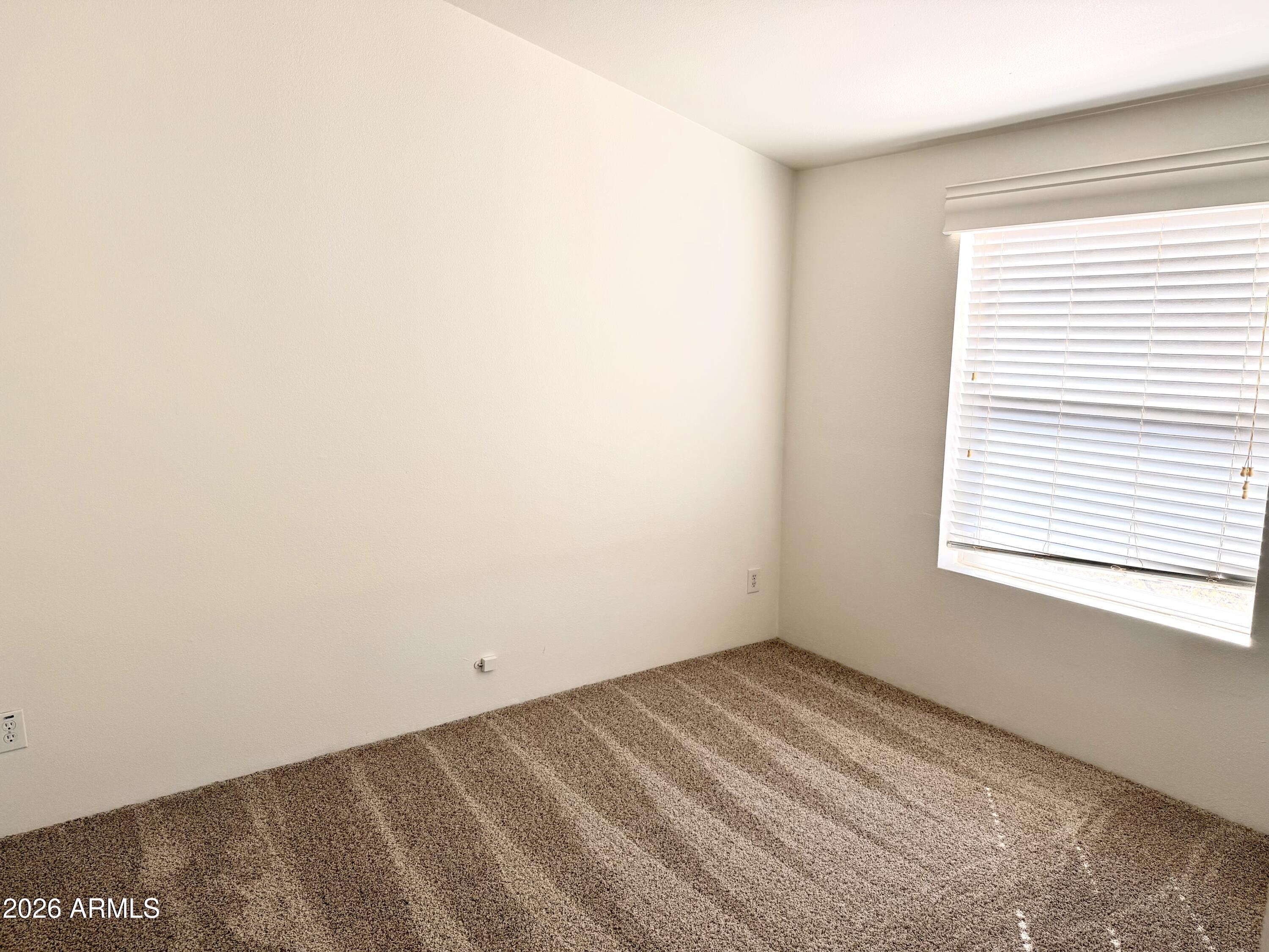 2122 MEADOW Lane