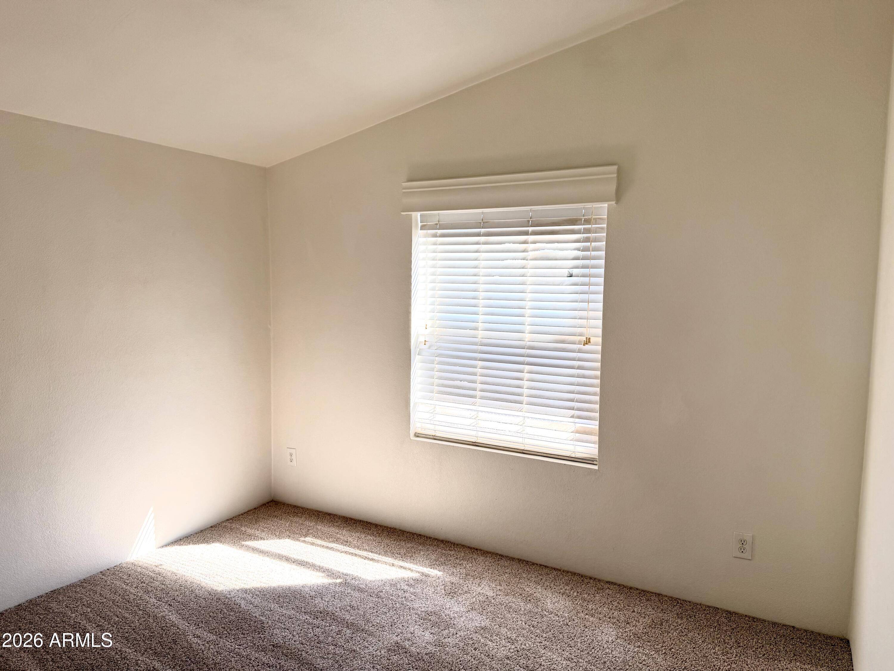 2122 MEADOW Lane