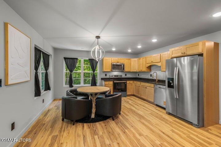 1023 Boardly Hills Boulevard