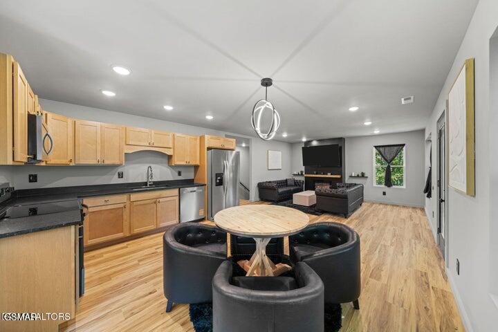 1023 Boardly Hills Boulevard