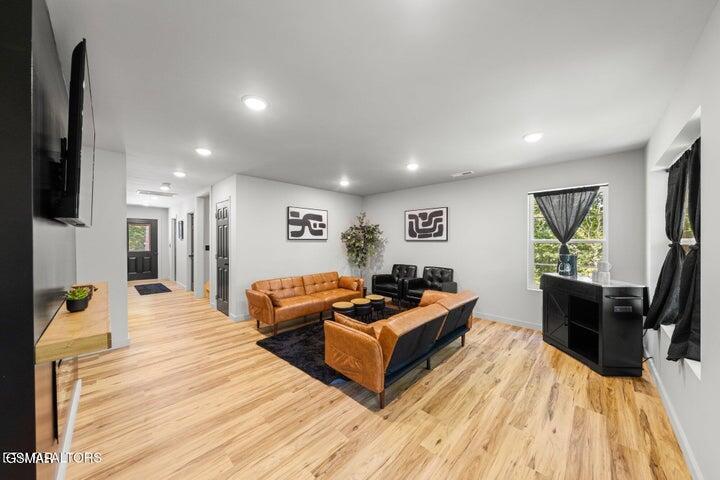 1023 Boardly Hills Boulevard