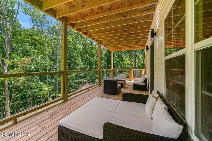 1023 Boardly Hills Boulevard