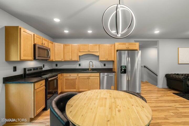 1023 Boardly Hills Boulevard