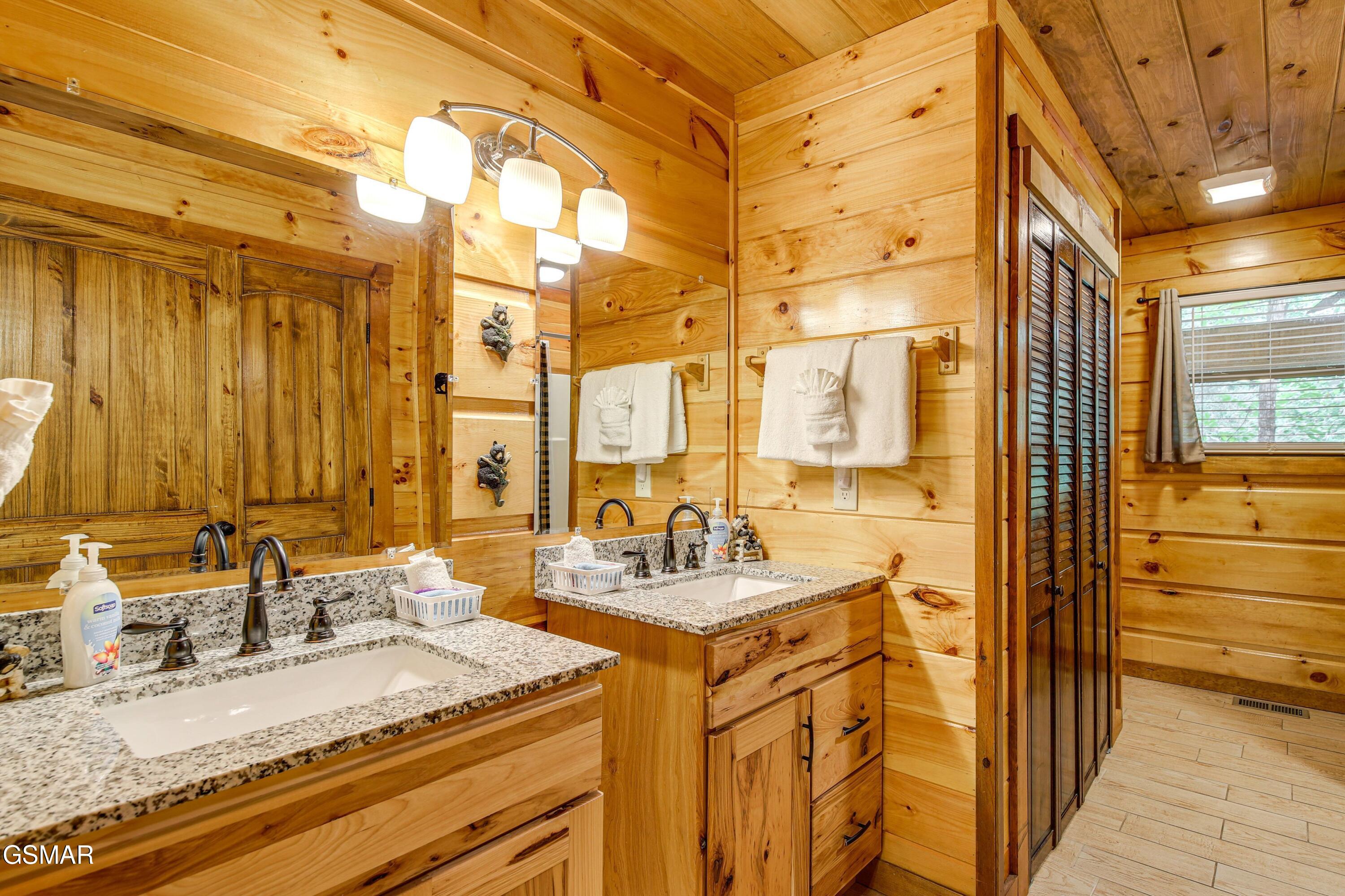 1046 Cheshire Court