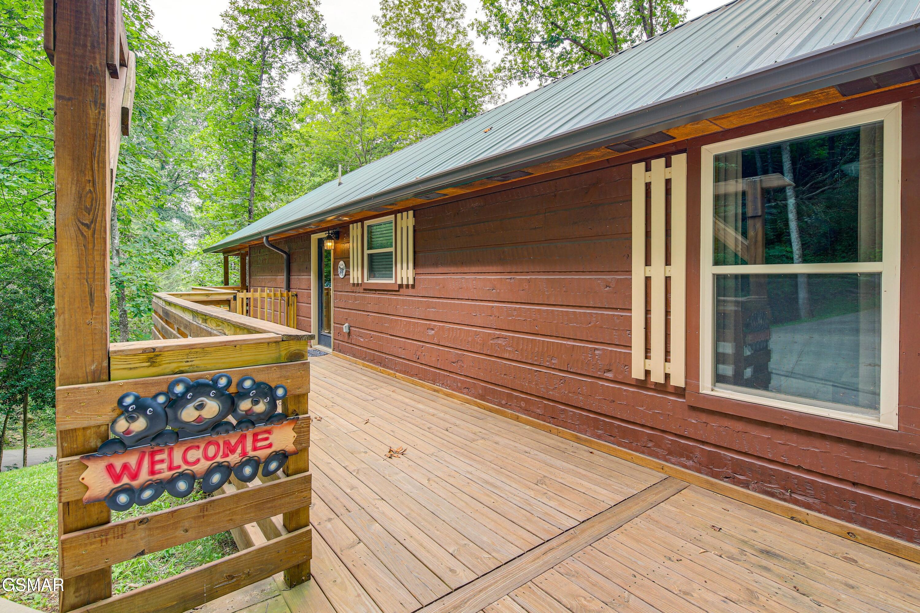 1046 Cheshire Court