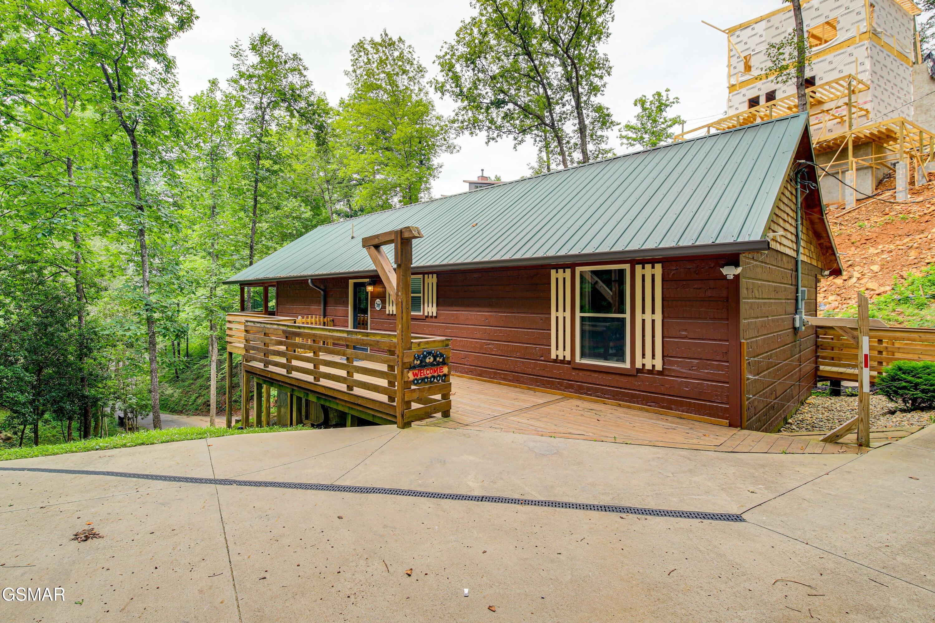 1046 Cheshire Court