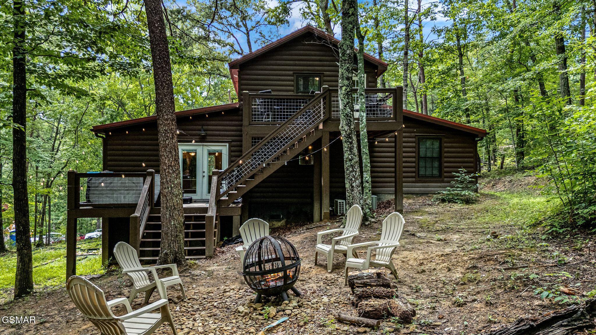 2211 Lake View Lane