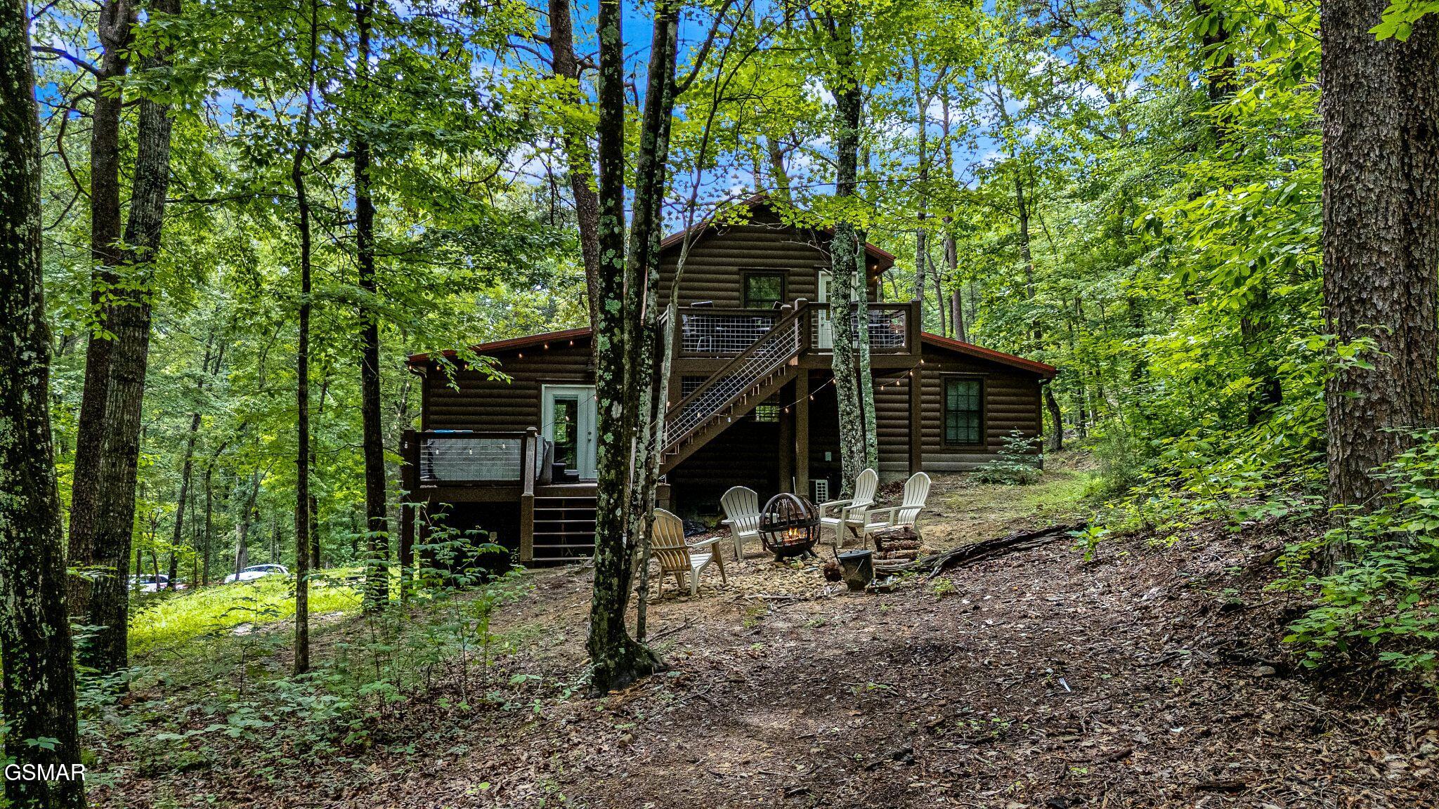 2211 Lake View Lane