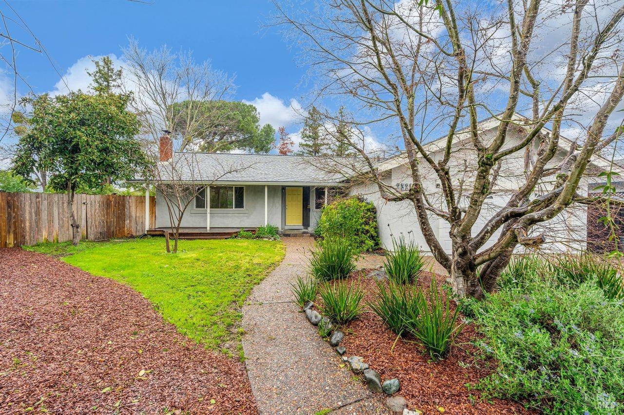 2321 Chapman Ct