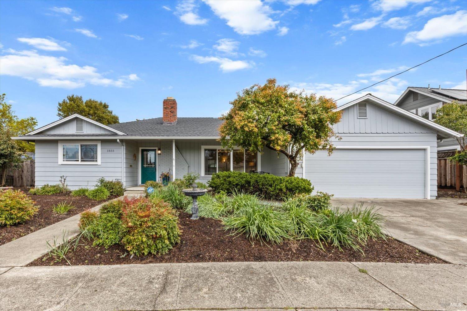 1833 El Camino Way
