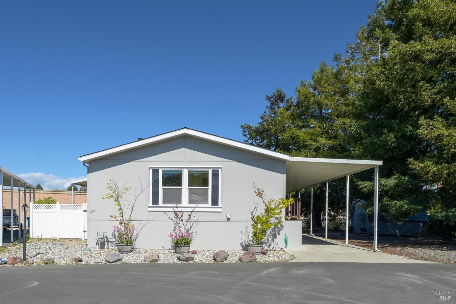 300 Stony Point Rd #255