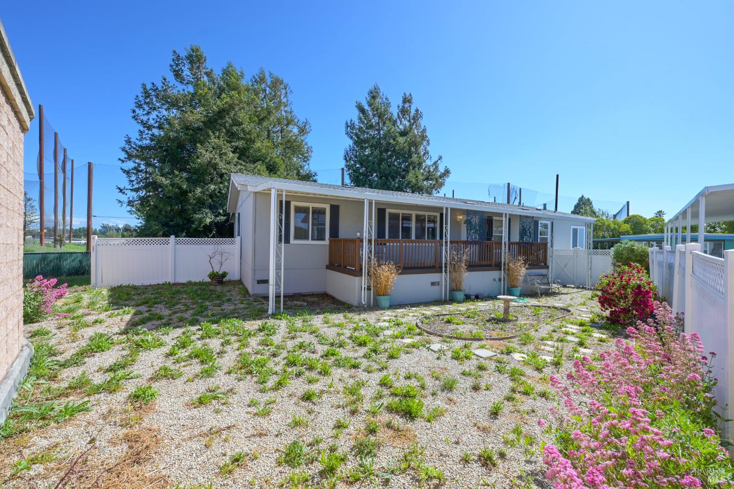 300 Stony Point Rd #255