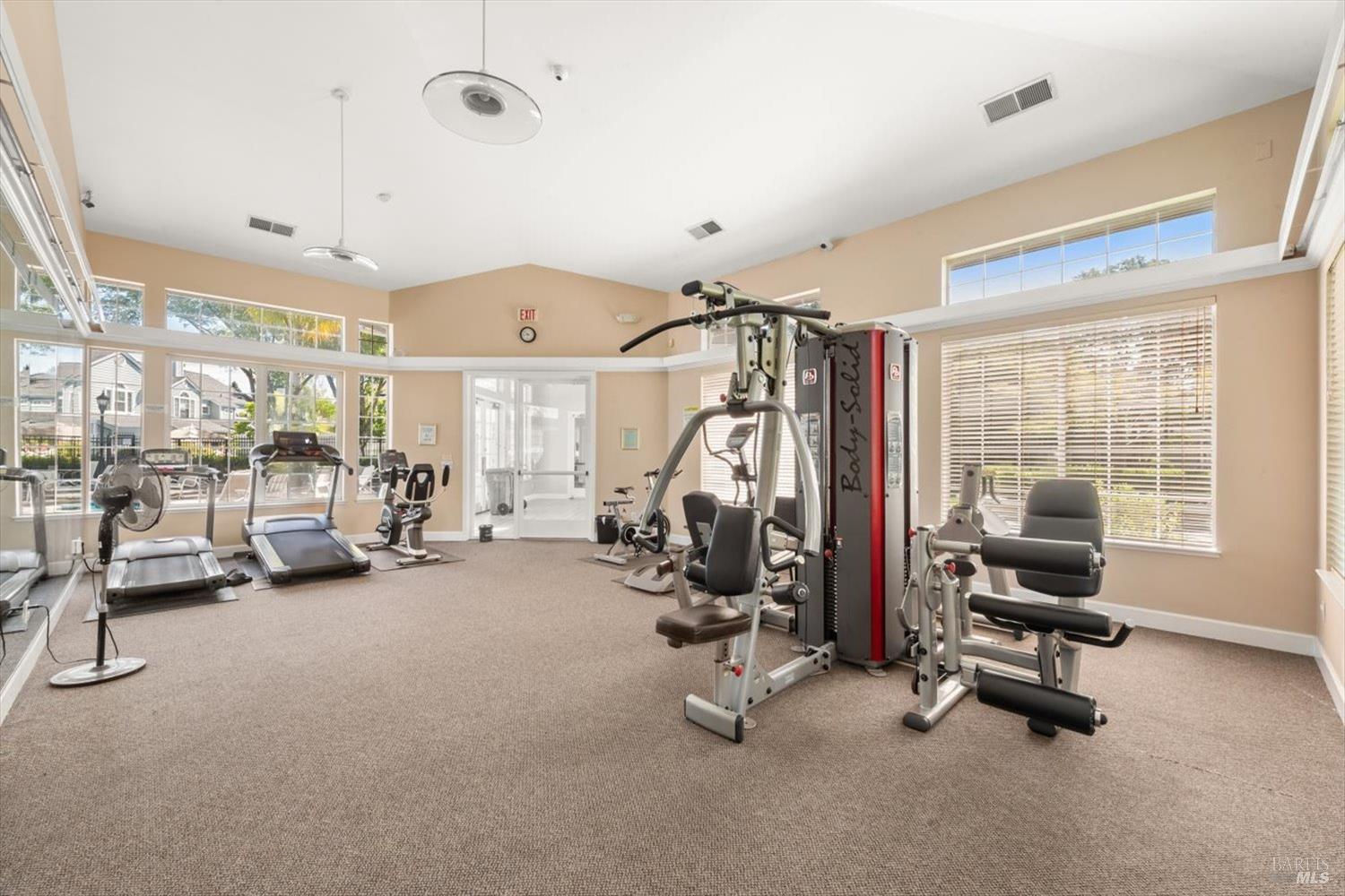 538 Torrey Pine Ln