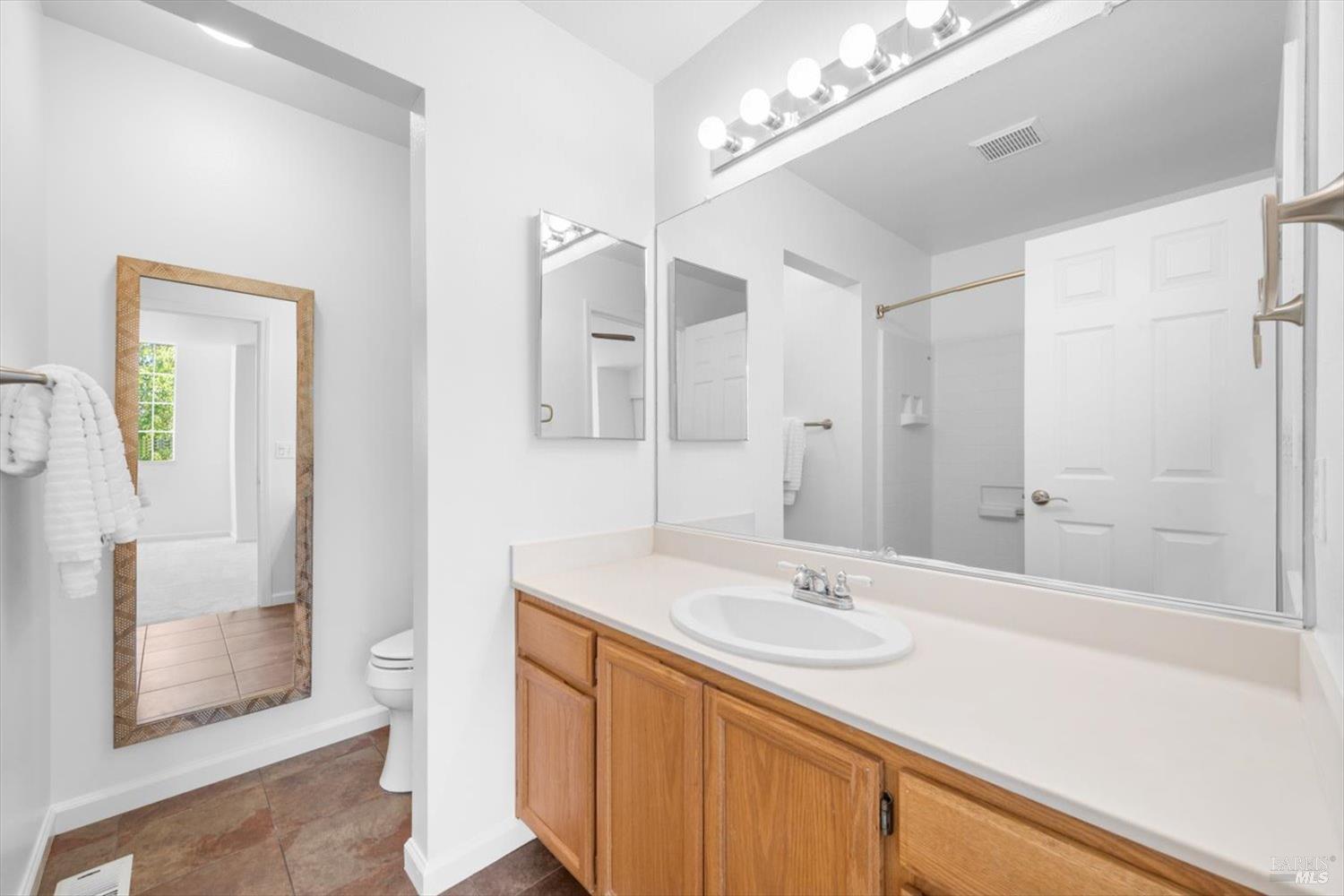 538 Torrey Pine Ln