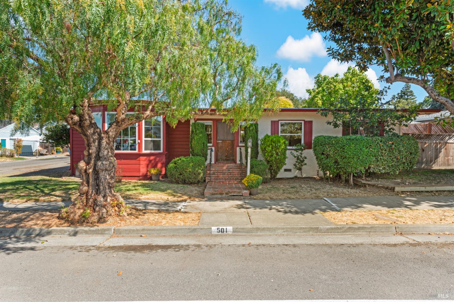 501 Mountain View Ave