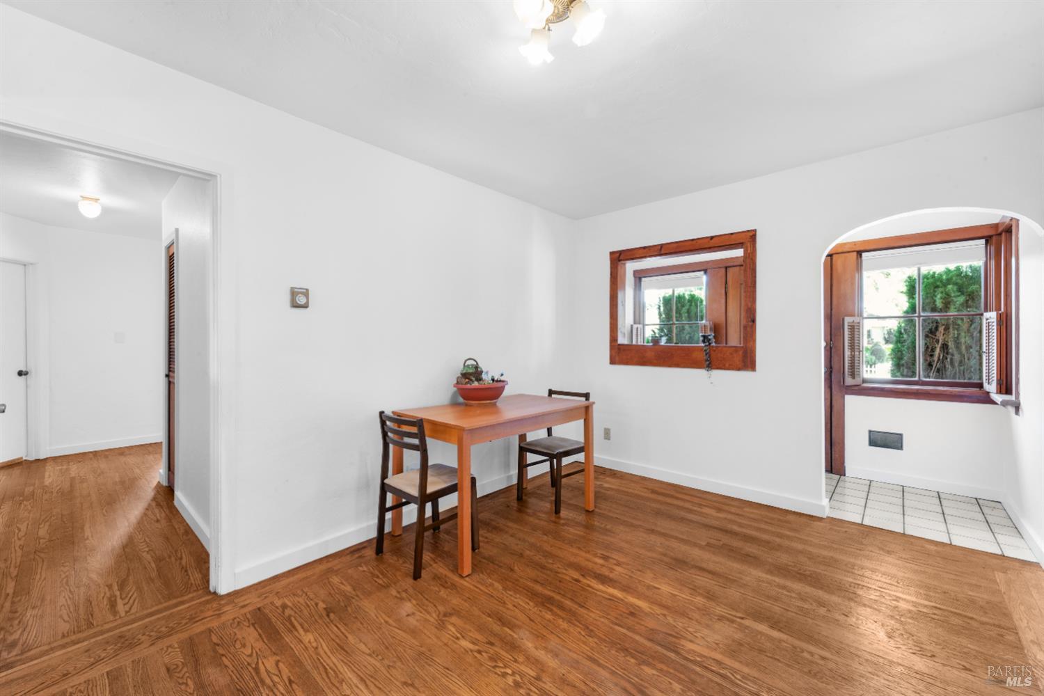 501 Mountain View Ave