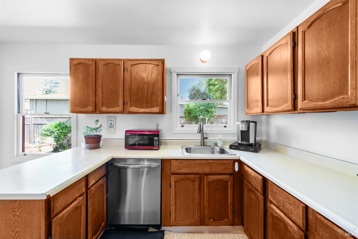 501 Mountain View Ave