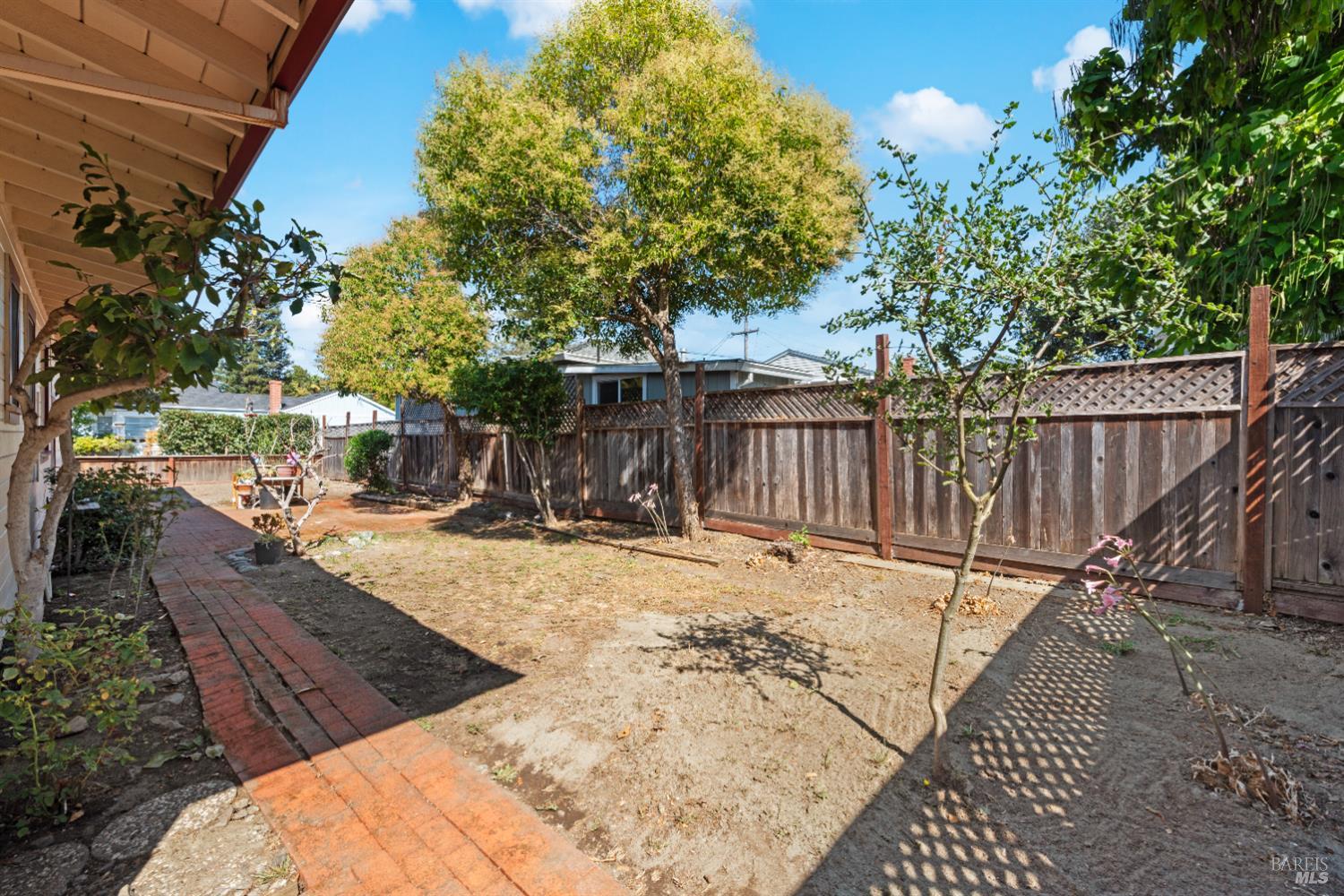 501 Mountain View Ave