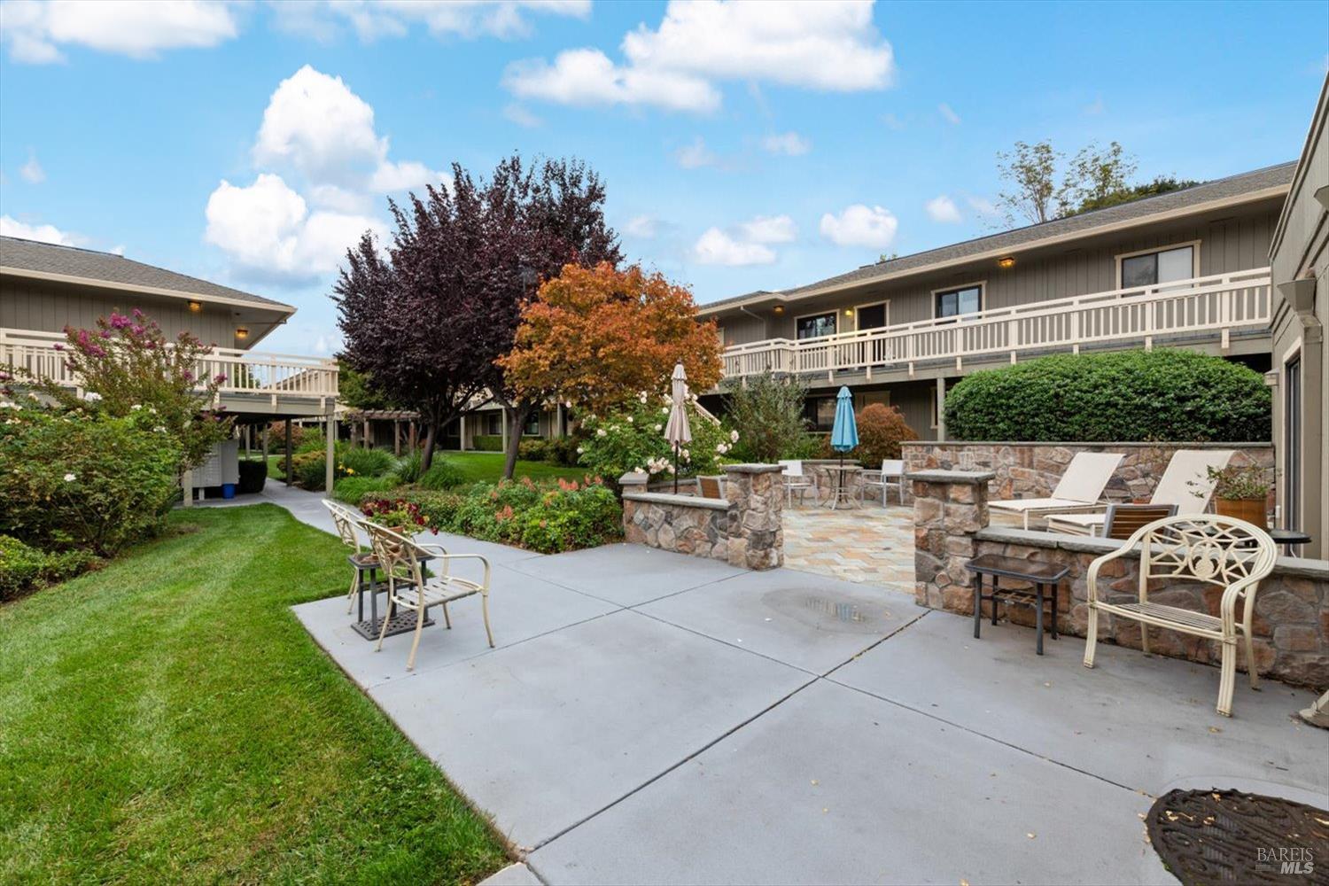 720 Petaluma Blvd S #27