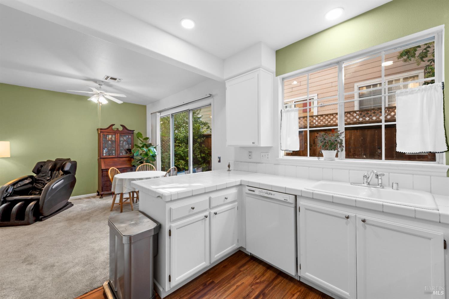 1028 Addison Cir