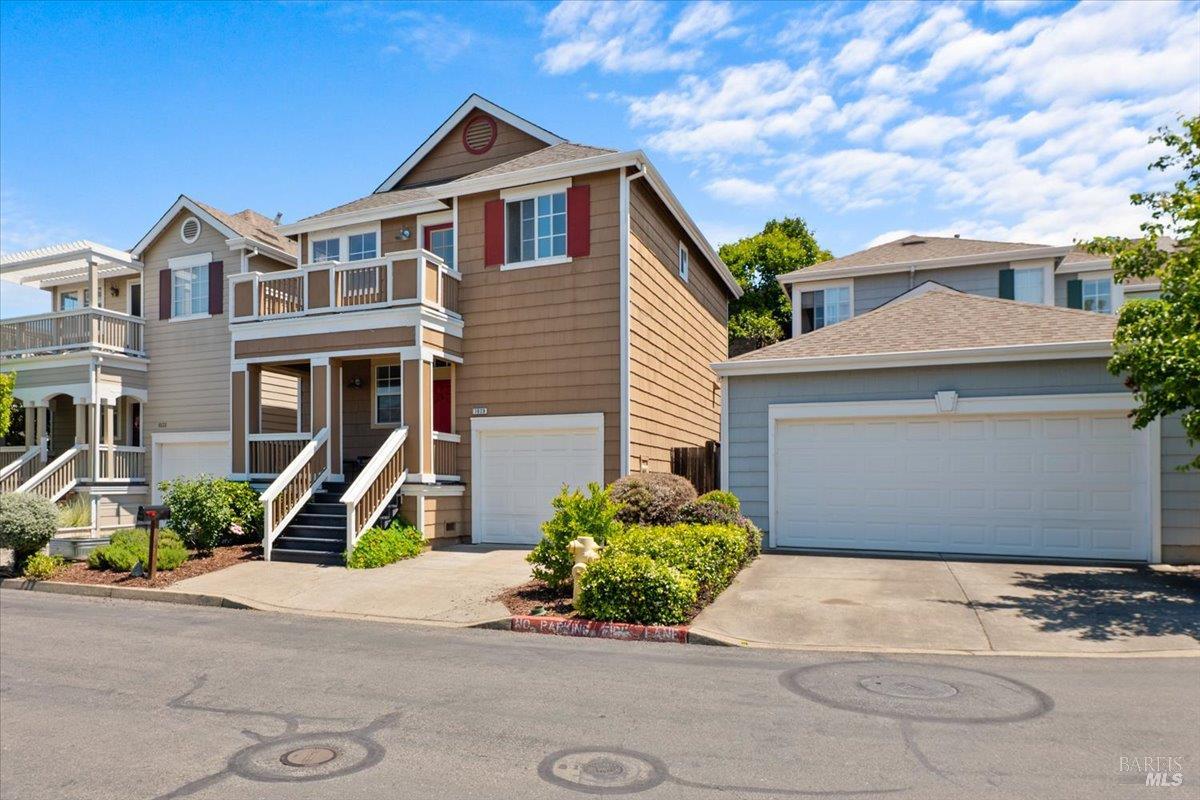 1028 Addison Circle