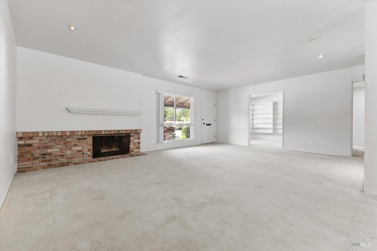 417 Deerfield Circle