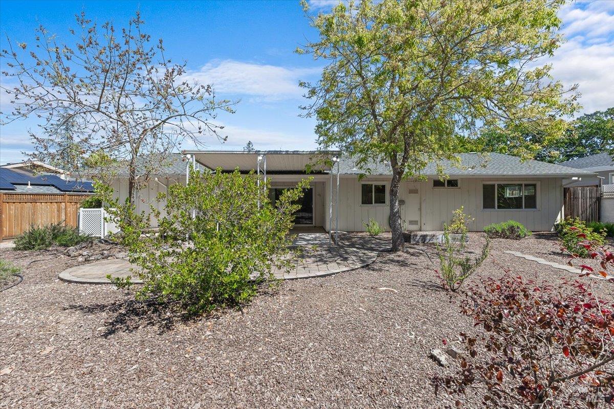 417 Deerfield Circle