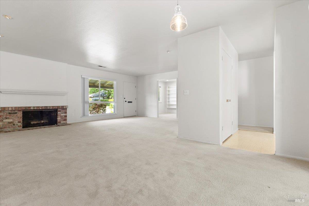 417 Deerfield Circle