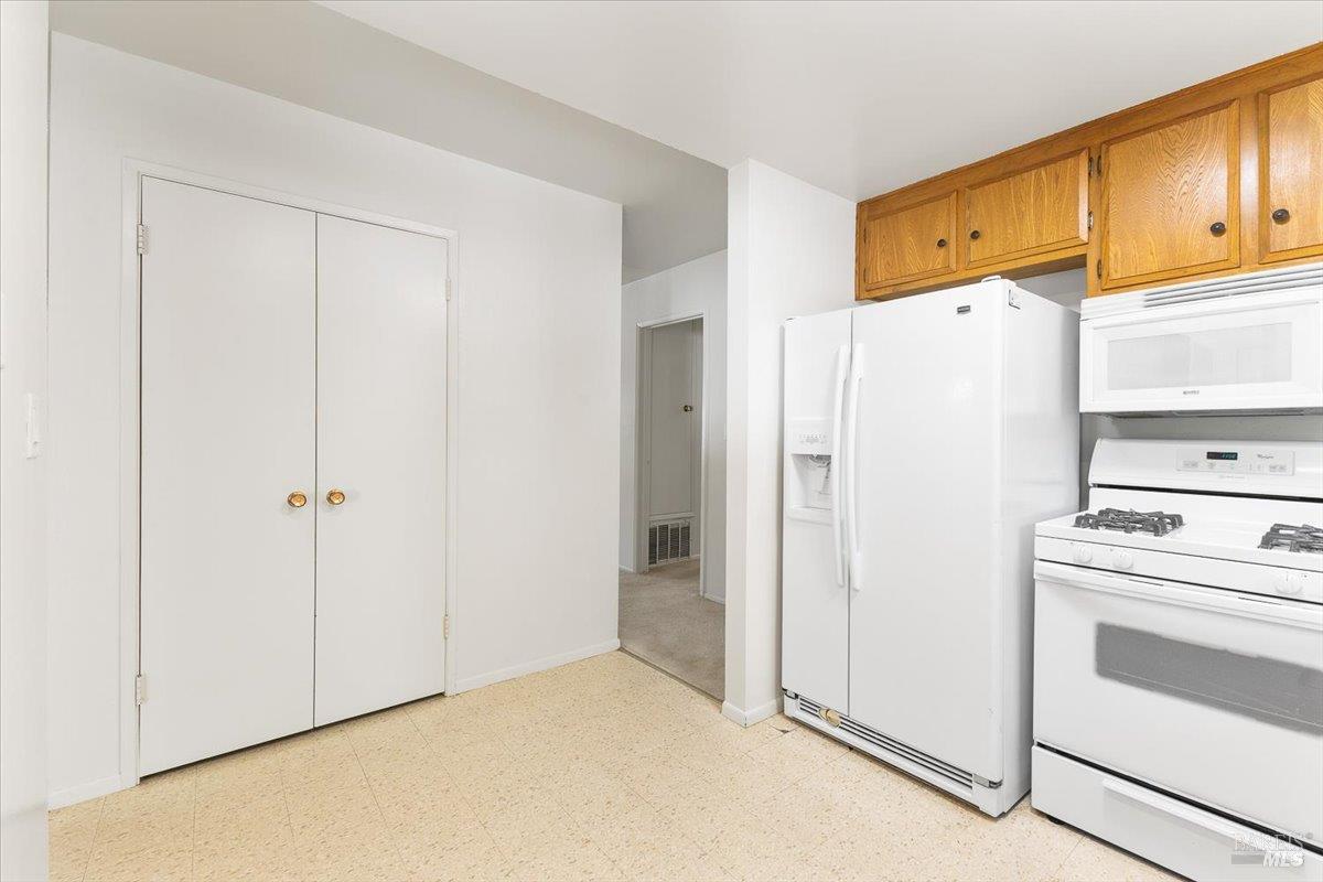 417 Deerfield Circle