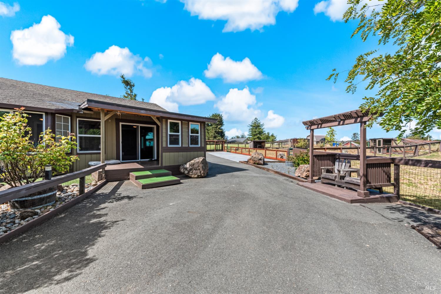 8571 Brand Lane
