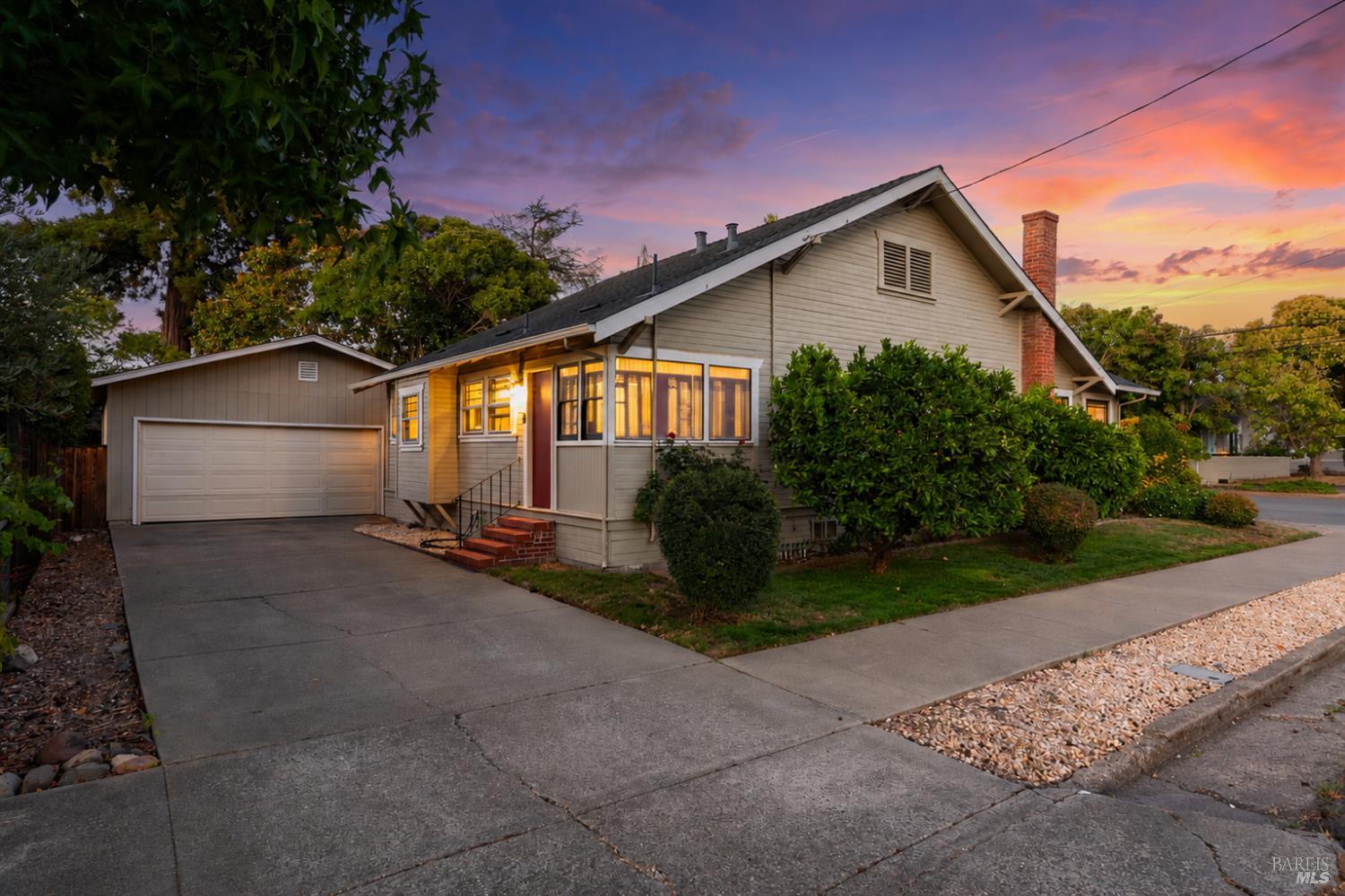 612 English Street