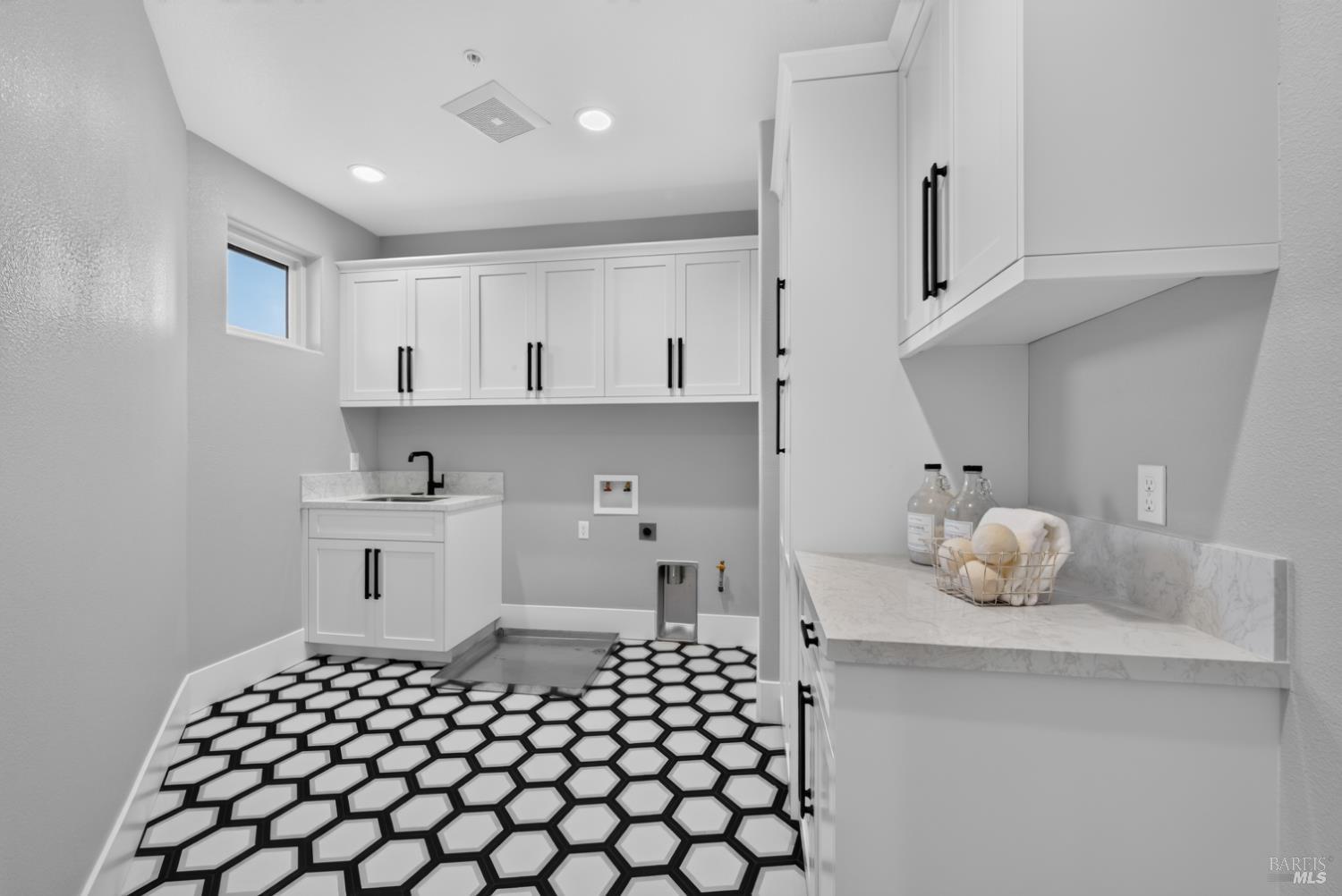 22 Oak Knoll Court